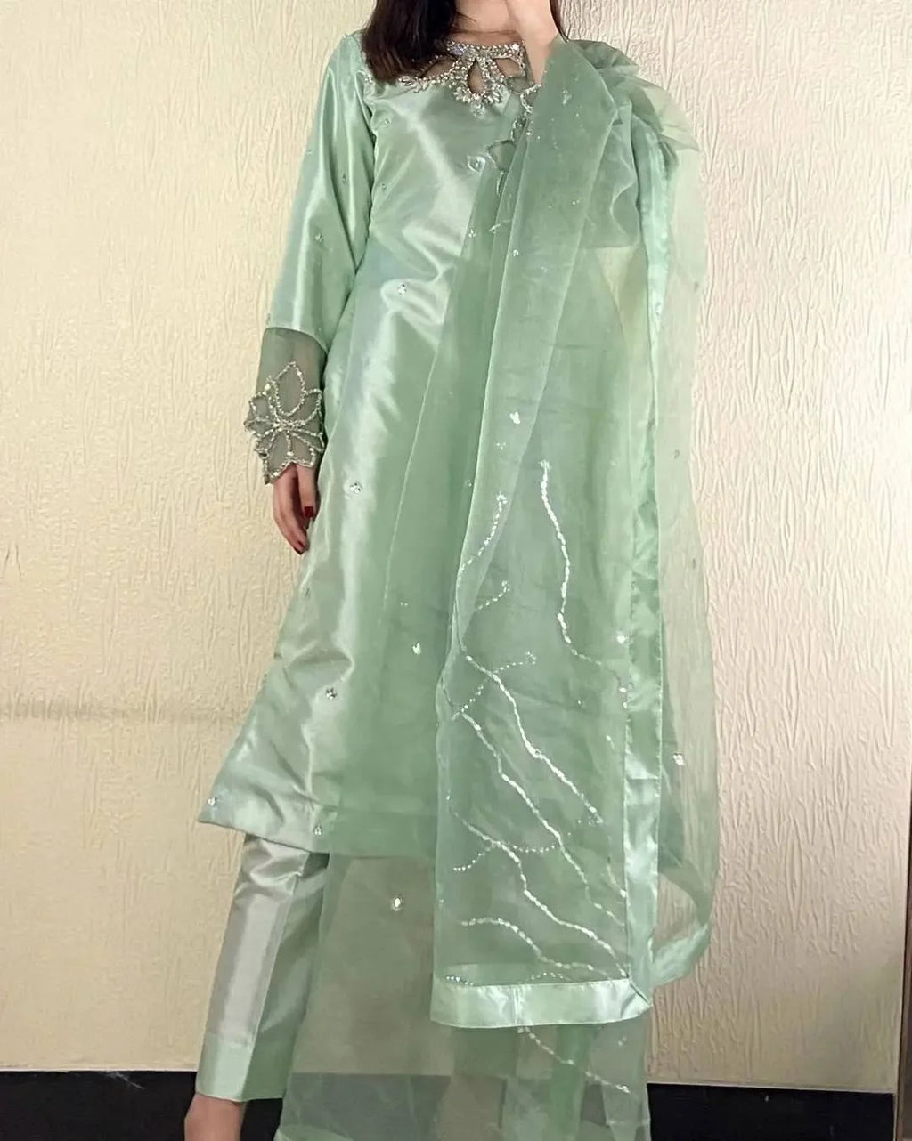 DRESS CODE : PISTA