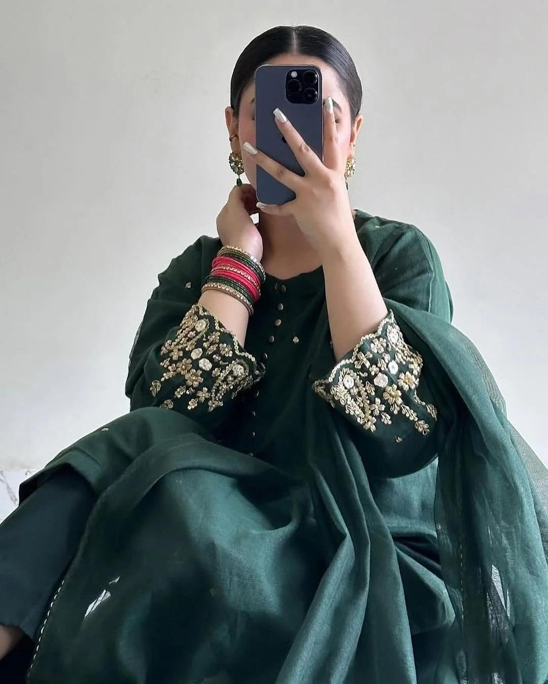 GREEN