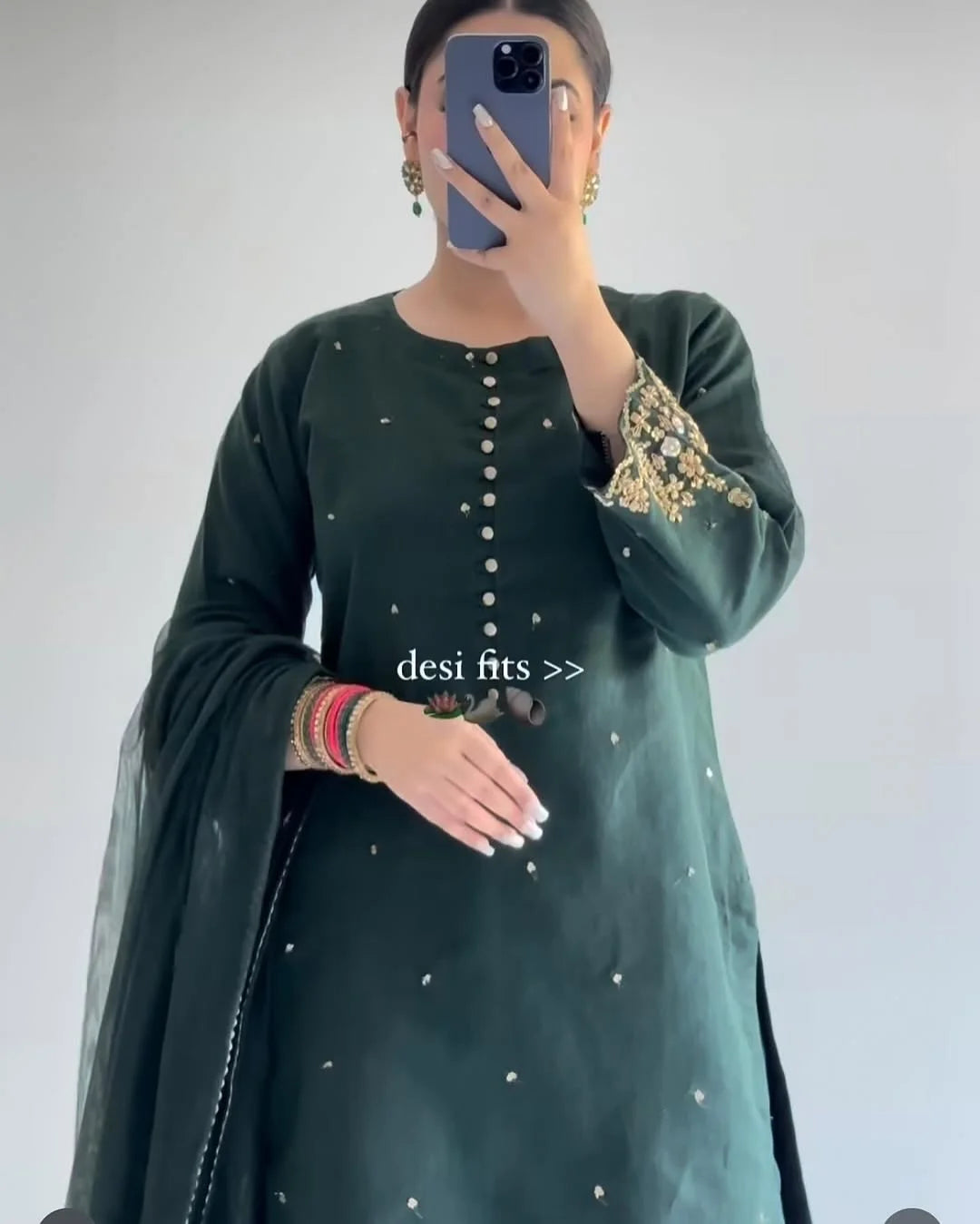 GREEN