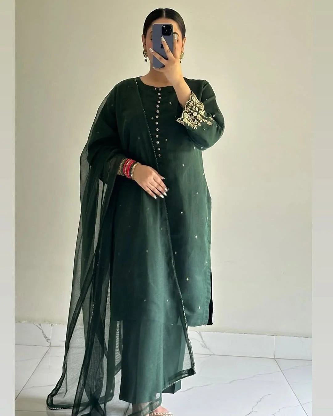 GREEN